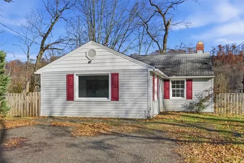 103 Pullman Sta, Ellwood City, PA 16117