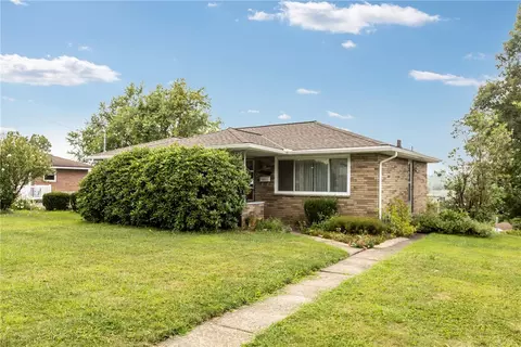 1528 Oneida Dr, Clairton, PA 15025