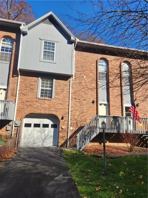 158 Old English Rd, Pittsburgh, PA 15237