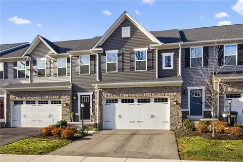 435 Greenwood Dr, Canonsburg, PA 15317
