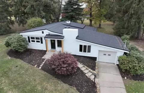 687 Bower Hl, Venetia, PA 15367