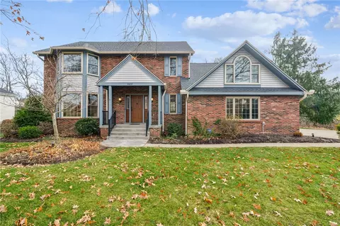 2637 Rossmoor Dr, Pittsburgh, PA 15241