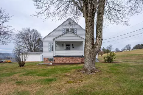 2211 Newton St, Claridge, PA 15623