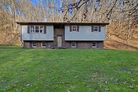 1035 California Dr, Coal Center, PA 15423