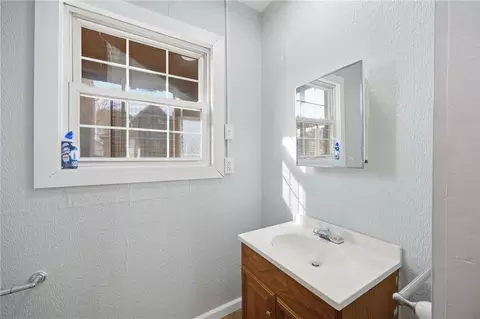 Bath - 212 Comrie Ave, Braddock, PA 15104 photo 3 of 3