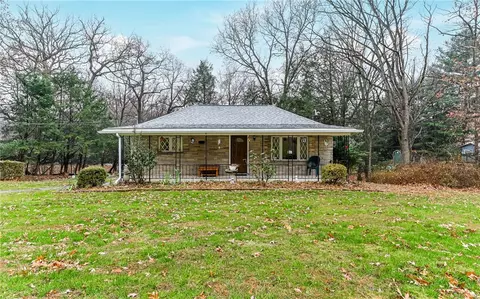 3812 Shepard Rd, Gibsonia, PA 15044