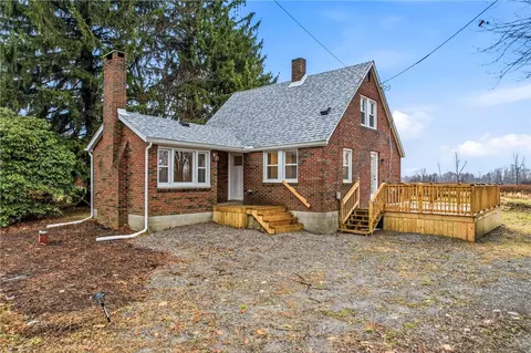 839 E Main Street Ext, Grove City, PA 16127