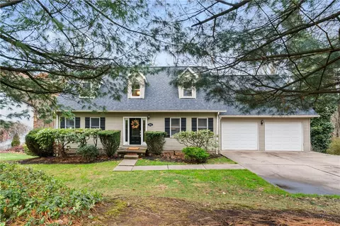 2014 Reis Run Rd, Pittsburgh, PA 15237