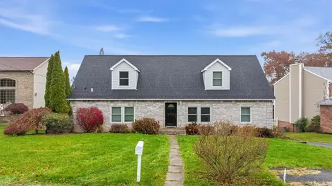 152 Buss Rd, Aliquippa, PA 15001