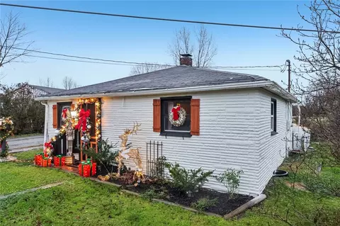 569 Tukosh St, Tarrs, PA 15688