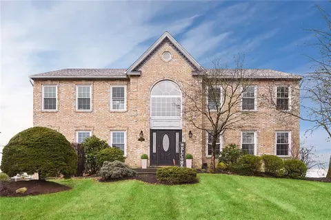 1318 Morgan Cir, Canonsburg, PA 15317