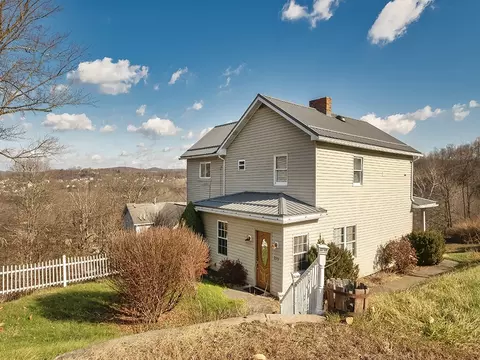 223-227 Old Mill Rd, Apollo, PA 15613