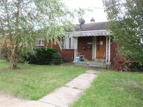 1027 1st St, Mckees Rocks, PA 15136
