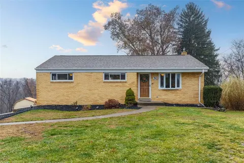 51 Bellview Cir, Mckees Rocks, PA 15136