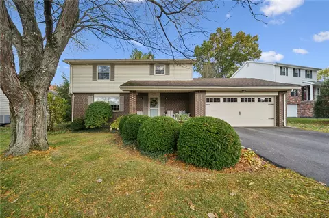 105 Redwood Cir, Latrobe, PA 15650