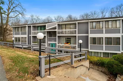 321 Ridge Point Cir #B12, Bridgeville, PA 15017
