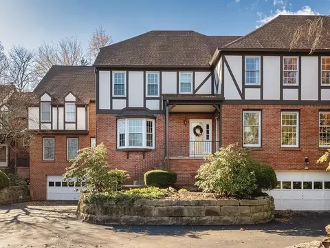 232 Thornberry Cir, Pittsburgh, PA 15234