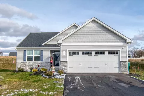 113 Dominic Dr, Butler, PA 16001