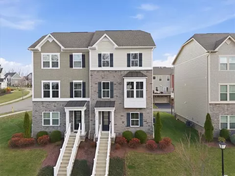 828 Oneida Cir, Mars, PA 16046
