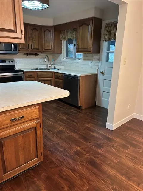 Kitchen - 13261 Sylvia, North Huntingdon, PA 15642 photo 1 of 2