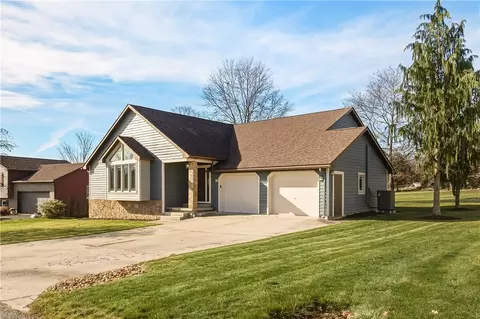 1204 S Columbia Ave, Somerset, PA 15501