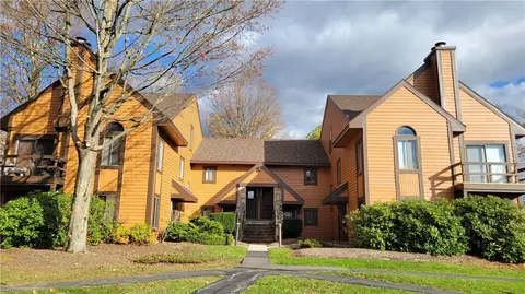 2806 Swiss Mountain Dr, Champion, PA 15622