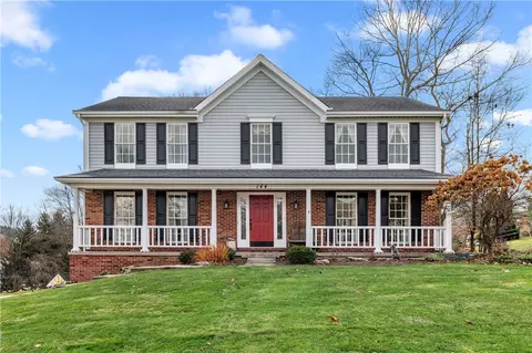 144 Stonewood Dr, Bethel Park, PA 15102