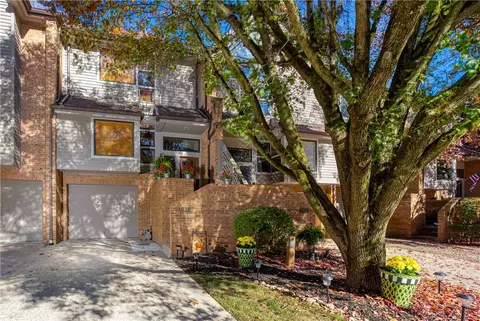 1403 Towne Square Dr, Allison Park, PA 15101