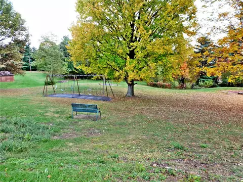 4502 Bataan Ave, Clairton, PA 15025 photo 12