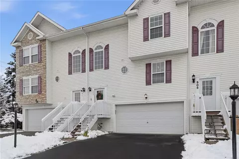 503 Ten Point Ln, Cranberry Township, PA 16066