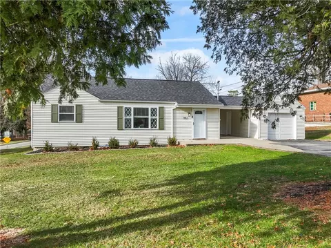 951 Shenango Rd, Beaver Falls, PA 15010
