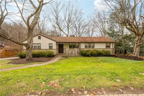 11 Thornridge Rd, Pittsburgh, PA 15202