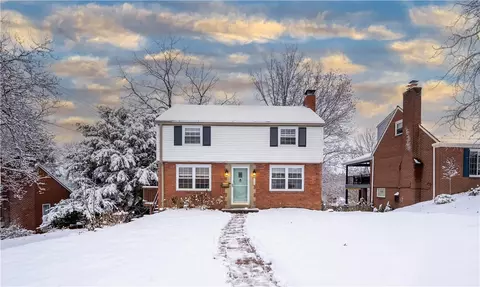 1468 Navahoe Dr, Pittsburgh, PA 15228