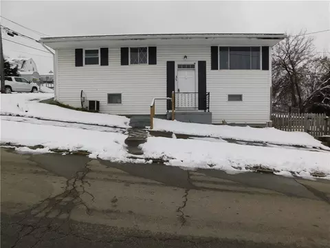 35 Pershing Ave, Uniontown, PA 15401