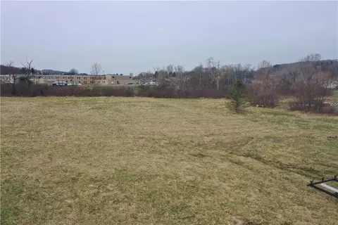 742 S Edgewood Ave, Somerset, PA 15501