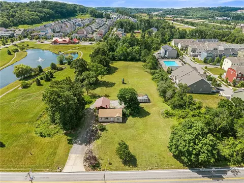 1165 Freeport Rd, Mars, PA 16046