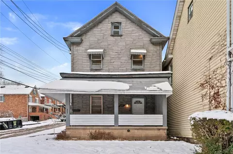 301 Hawkins Ave, Braddock, PA 15104