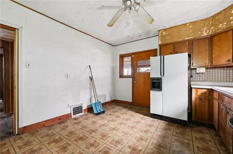 Kitchen - 264 Fleet St, Braddock, PA 15104 photo 1 of 2