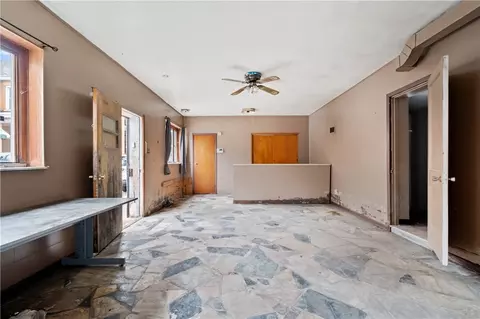 Living - 264 Fleet St, Braddock, PA 15104 photo 2 of 5