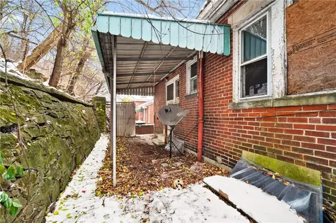 Exterior - 264 Fleet St, Braddock, PA 15104 photo 3 of 3