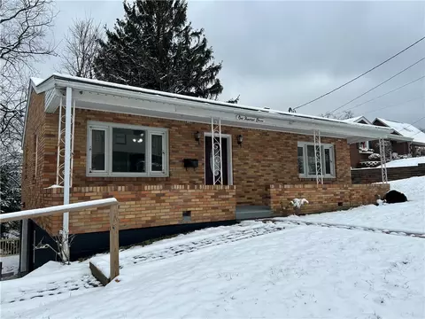 111 Eastern Dr, New Kensington, PA 15068