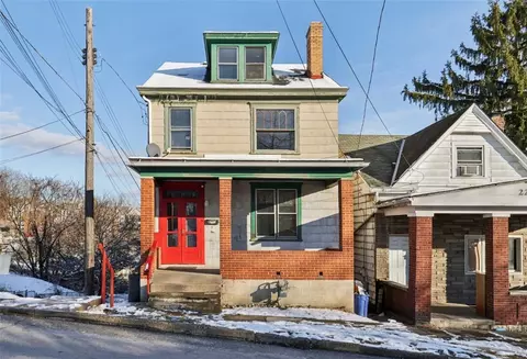 221 Fernleaf St, Pittsburgh, PA 15210