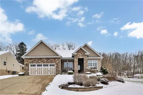 1311 Deerfield Ln, Leechburg, PA 15656