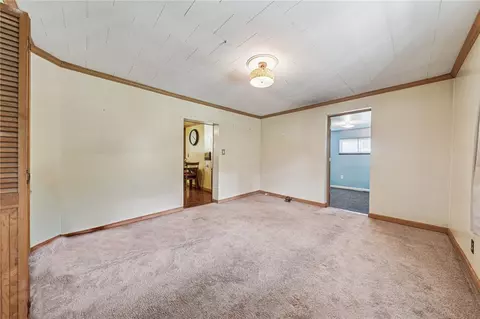 Living - 29 Creedmore Rd, Cecil, PA 15321 photo 2 of 7