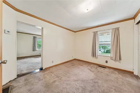 Bedroom - 29 Creedmore Rd, Cecil, PA 15321 photo 3 of 4