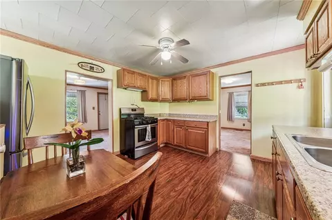 Kitchen - 29 Creedmore Rd, Cecil, PA 15321 photo 2 of 3