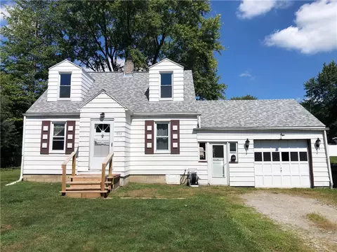 1953 Shadyside Dr, Hermitage, PA 16148