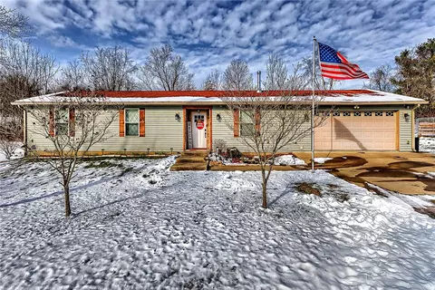 305 Cherry Aly, Lemont Furnace, PA 15456