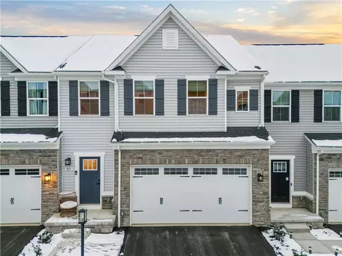 805 Greenwood Dr, Canonsburg, PA 15317