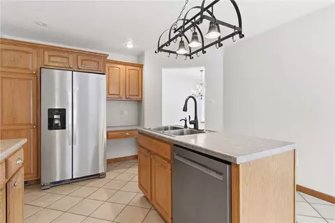 Kitchen - 135 Lake Front Dr, Loretto, PA 15940 photo 4 of 5